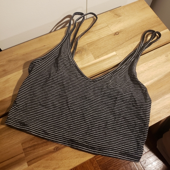 Cropped Top - Picture 1 of 4